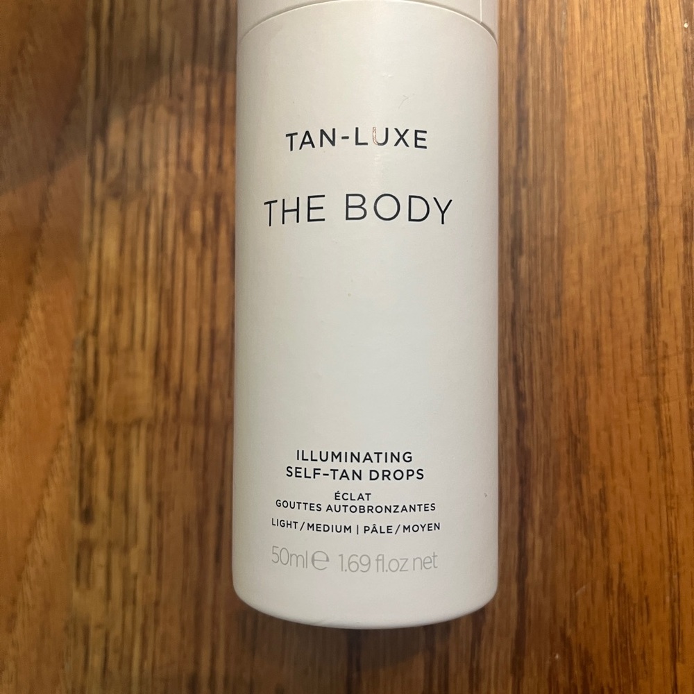 Tan luxe Illuminating Self-Tan Drops -